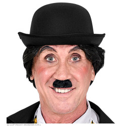 Čierny Chaplinov fúzik